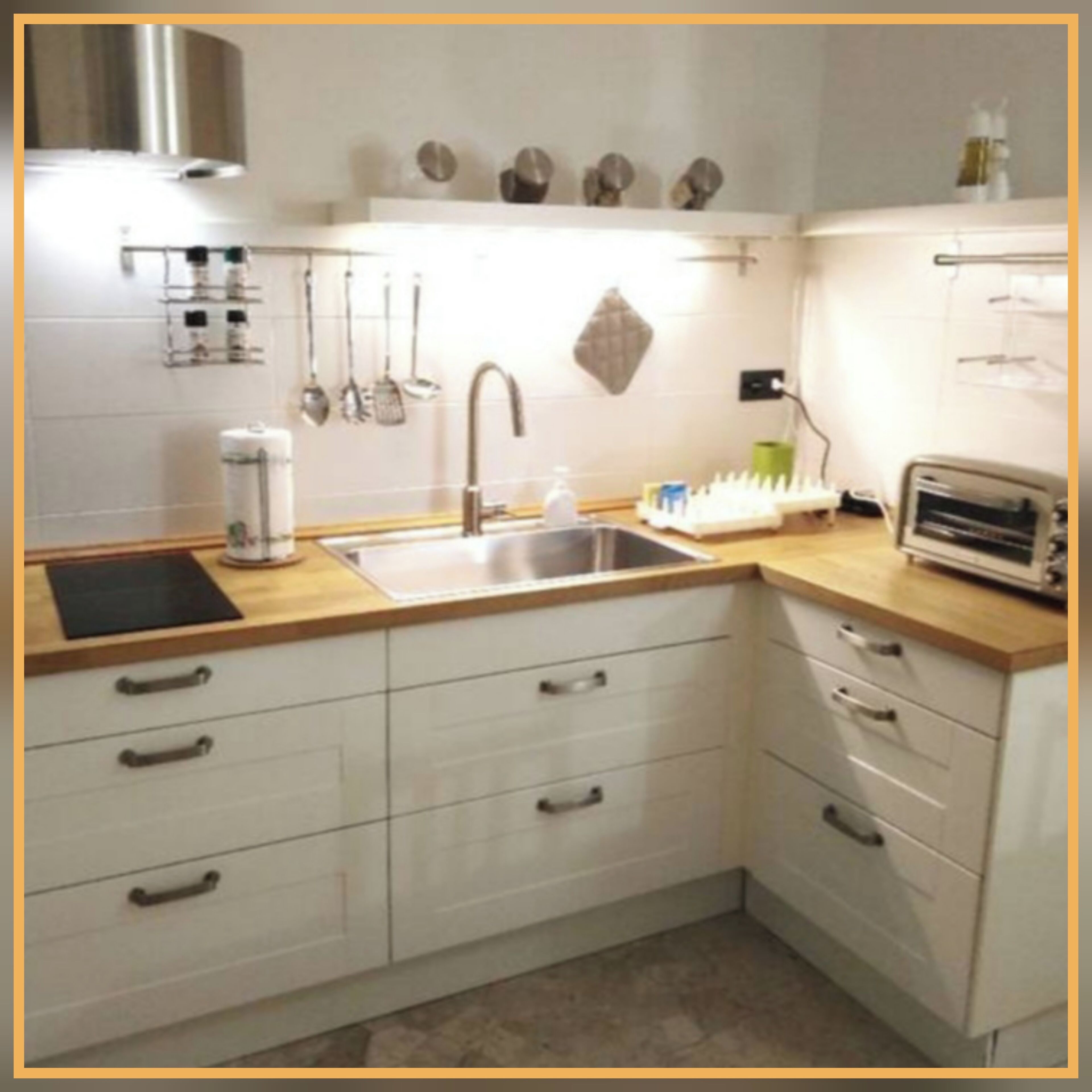 Réfrigérateur, four, plaque de cuisson, cafetière/bouilloire