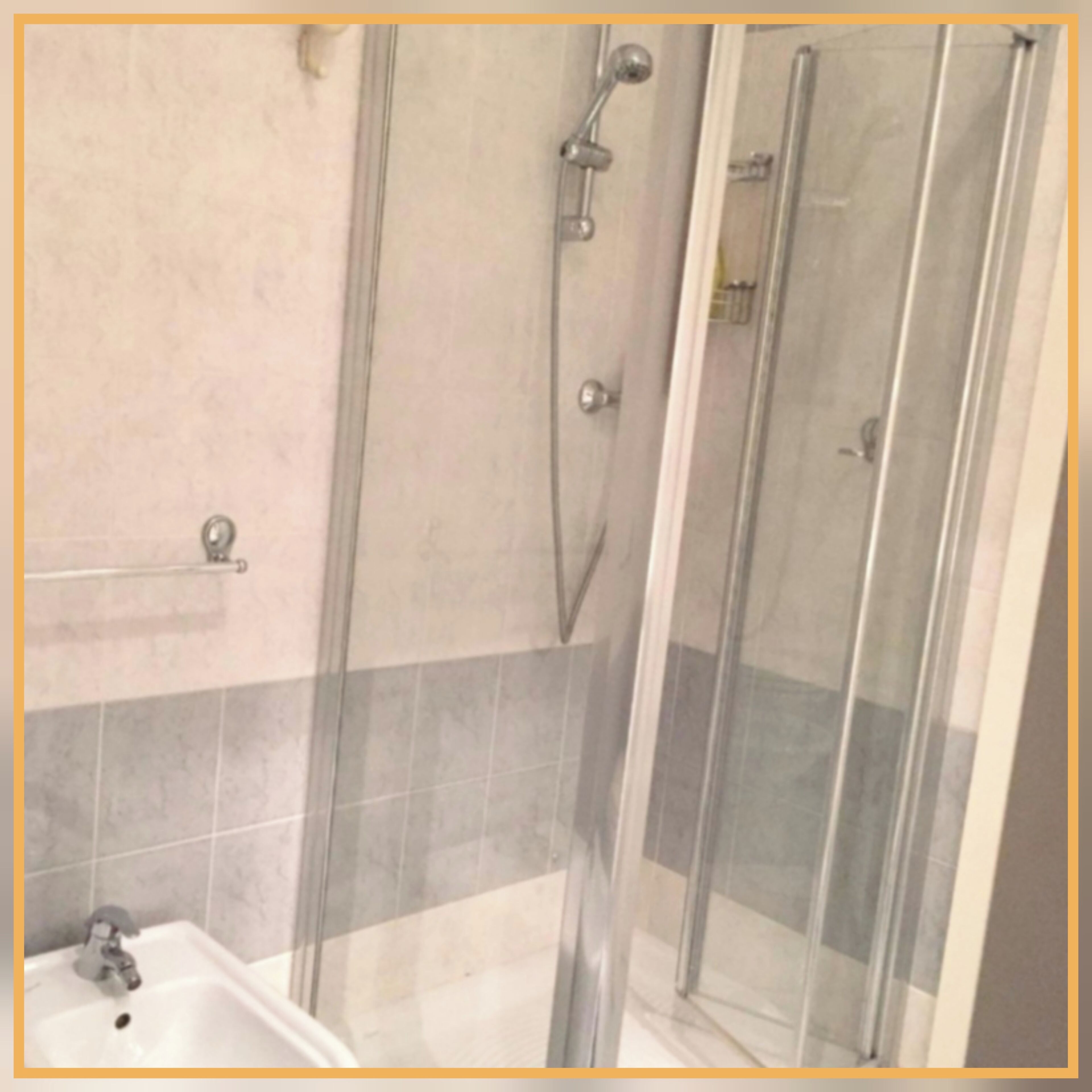 Doccia, asciugacapelli, bidet, asciugamani