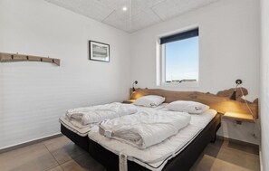 8 makuuhuonetta, vauvan matkasänky, ilmainen Wi-Fi