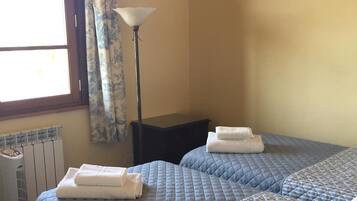 2 camere, ferro/asse da stiro, Wi-Fi gratuito, lenzuola