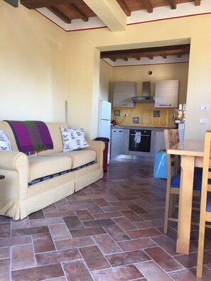 Fernseher, DVD-Player, Videothek