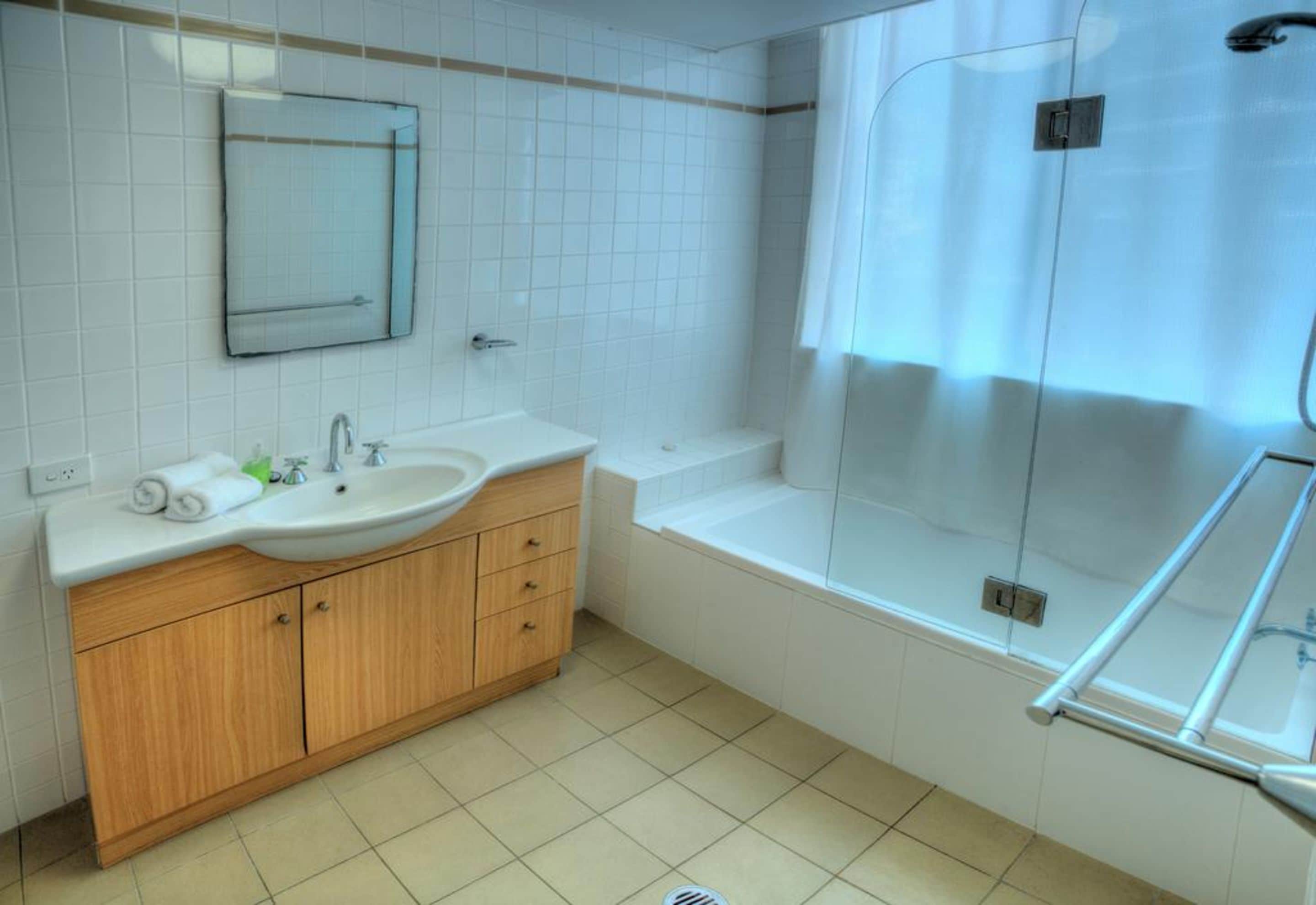 Oceania Beachside Holiday Apartments — image 11