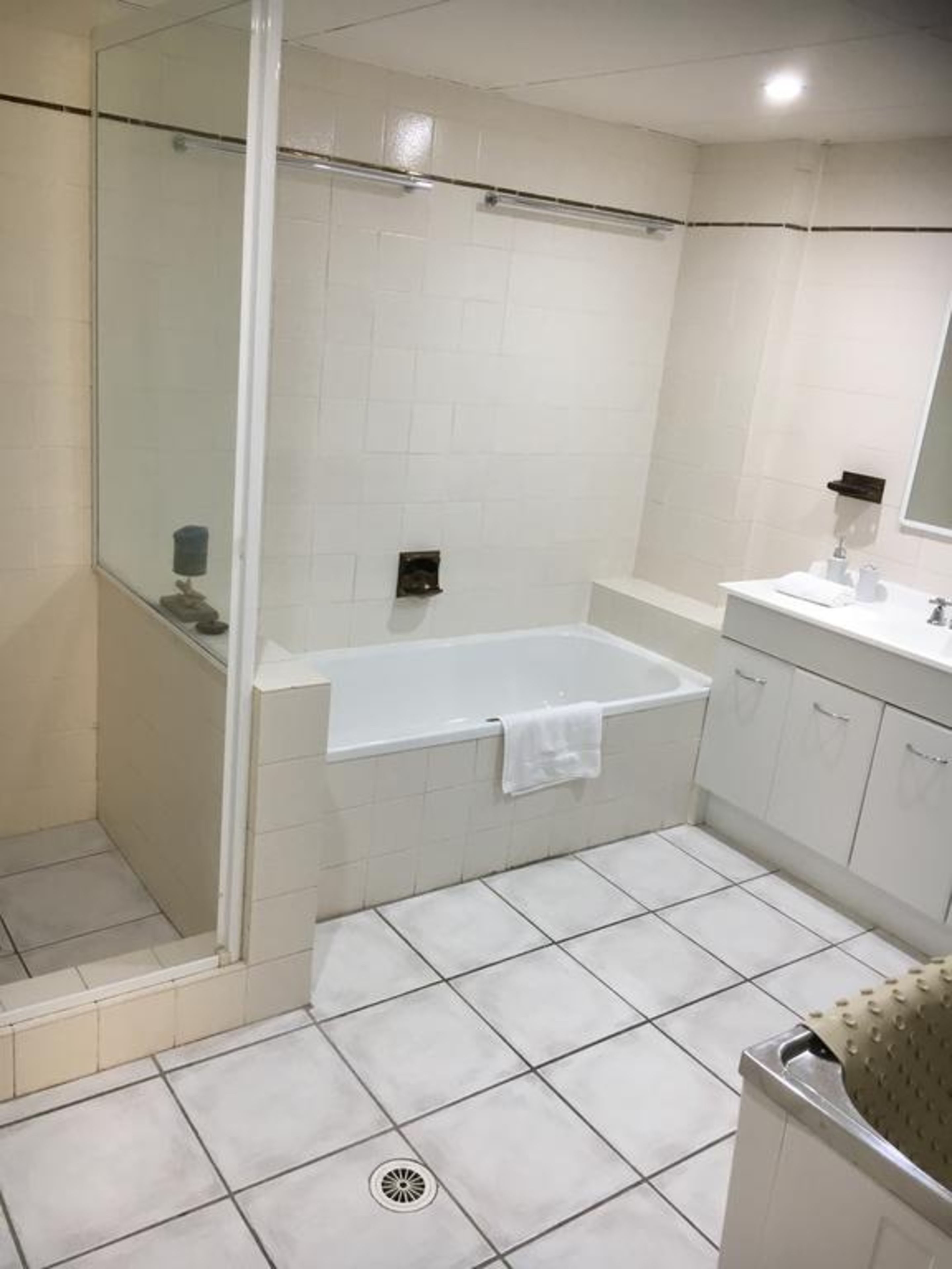 Oceania Beachside Holiday Apartments — image 20