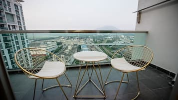 Apartment, 3 Bedrooms (Pink Panther) | Balcony