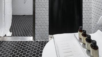 Standard Quadruple Room, 1 Bedroom, City View, Corner | Bathroom shower