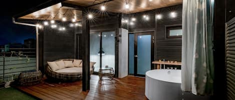 Panoramic Penthouse