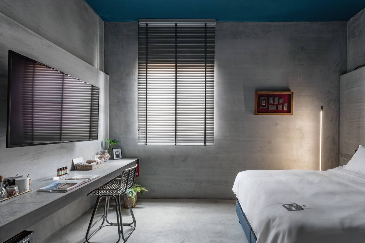 Classic Double Room | Minibar (free items), desk, blackout drapes, WiFi (free)