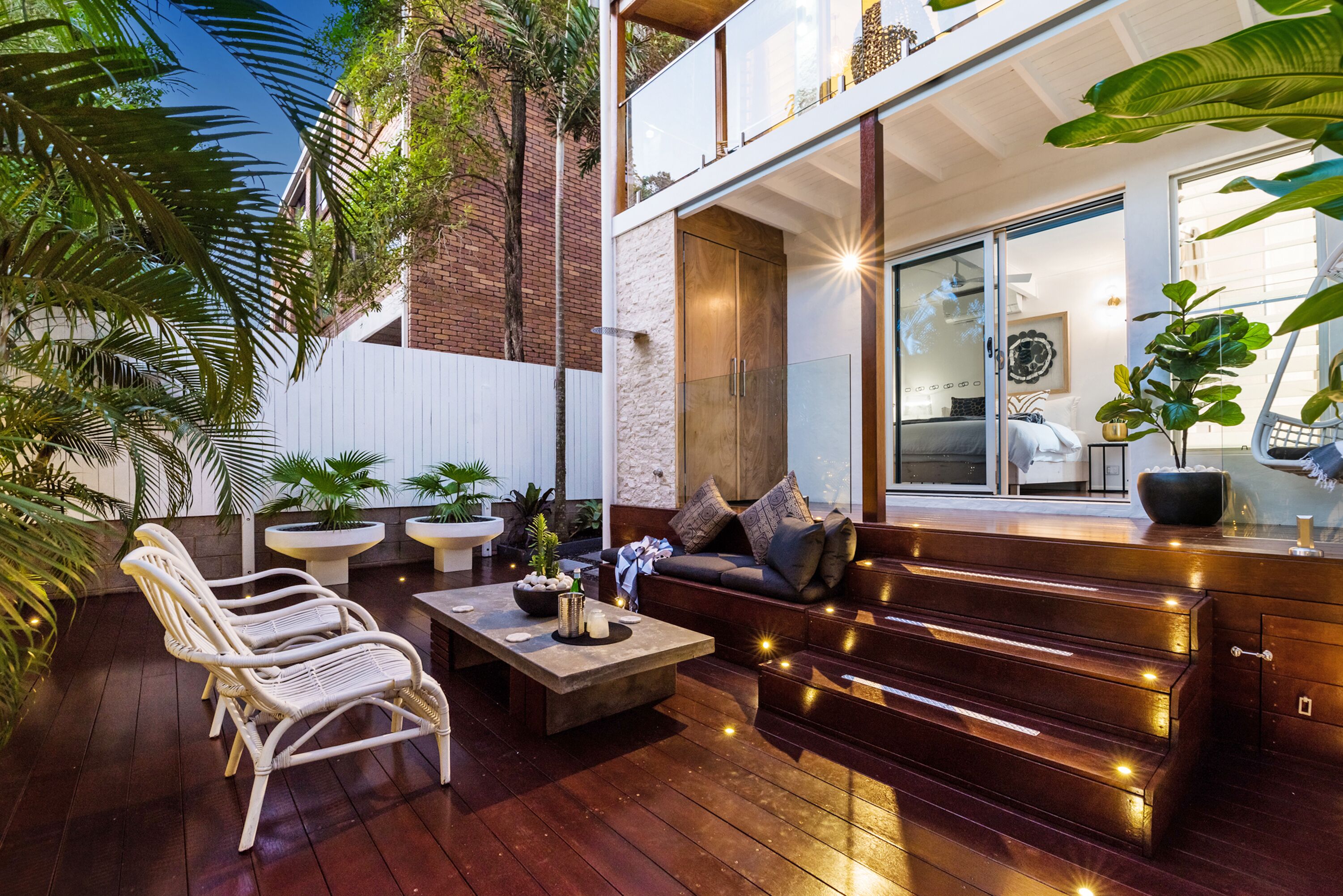 Modern Luxe Villa Oasis, 700m to Hastings St 