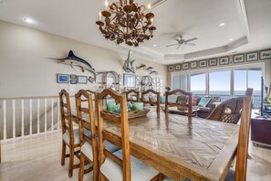 Townhouse, 3 kamar tidur | Tempat makan