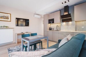 Interior - Air-conditioned Apartment with Parking | Close to Old Town (Kraków)