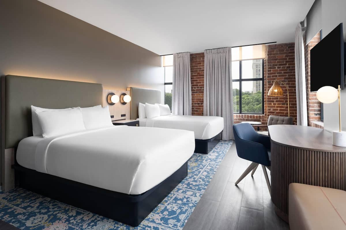 Hypo-allergenic bedding, in-room safe, desk, laptop workspace