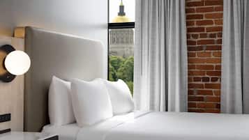 Hypo-allergenic bedding, in-room safe, desk, laptop workspace
