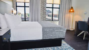 Hypo-allergenic bedding, in-room safe, desk, laptop workspace