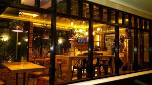 Coffee shop - Siam Bright Suite (Bangkok)
