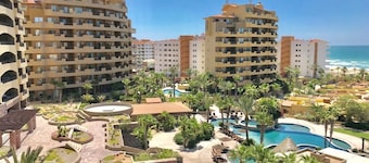 BELLA SIRENA RESORT!