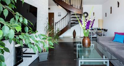 Two-level Apartment | Air Conditioning, Parking and Terrace