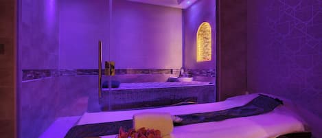 Sauna, spa, bain de vapeur, soins du corps, hydrothérapie, aromathérapie