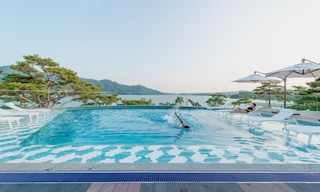 Piscina al aire libre