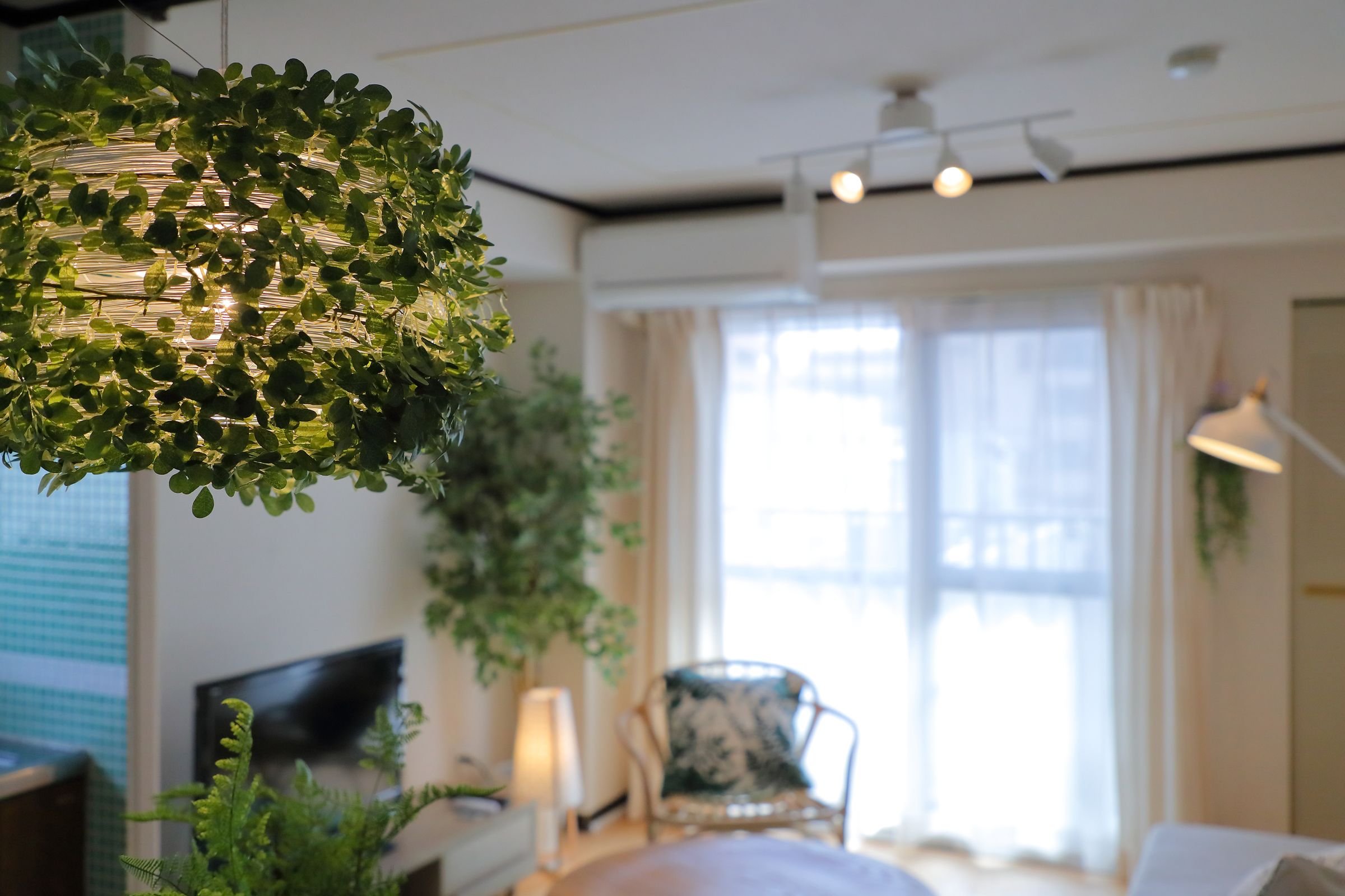 602 | 1 bedroom, individually decorated, individually furnished, desk