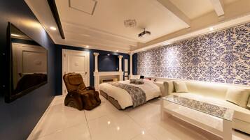 Deluxe Room | Desk, soundproofing, free WiFi