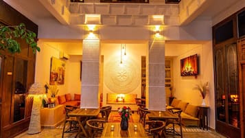 Khu tiếp khách ở sảnh