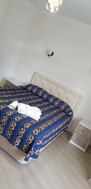 스탠다드 쿼드  룸 | 책상, 노트북 작업 공간, 무료 WiFi, 침대 시트