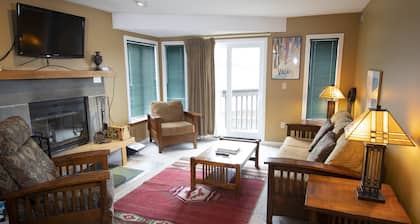 1br Ski-in, Ski-out With King Bed- Okemo Mtn Lodge 1 Bedroom Condo by RedAwning