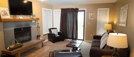Condo, 1 Bedroom | Living room