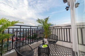Luxury Double Room | Terrace/patio - Madelise Central Hotel & Travel (Hanoi)