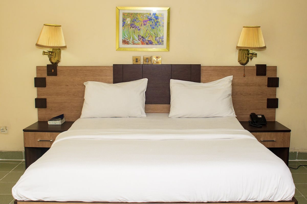 Deluxe Apartment, 2 Bedrooms | 1 bedroom, in-room safe, individually decorated, individually furnished
