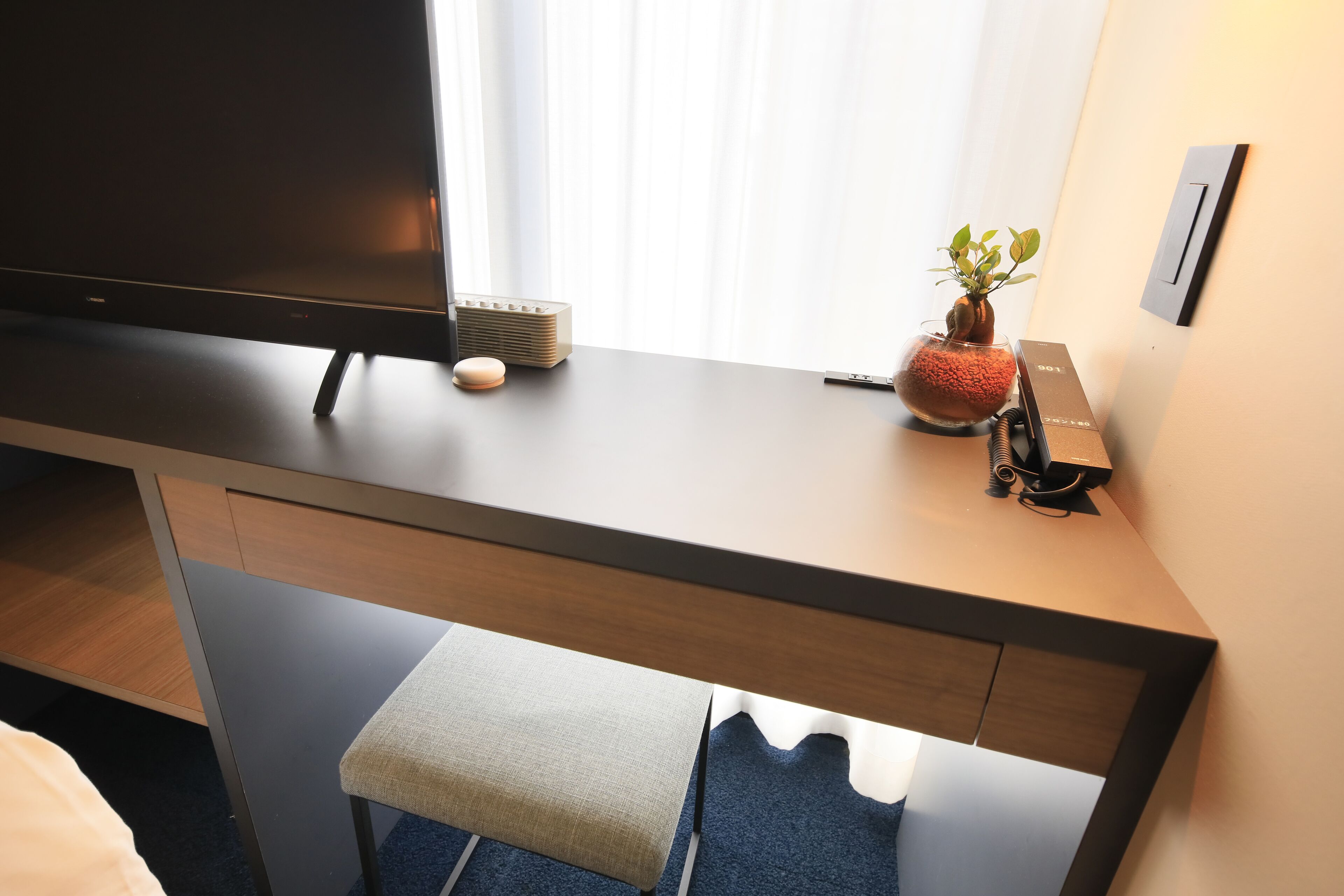 standard room, 1 double bed | desk, soundproofing, free wifi, bed sheets