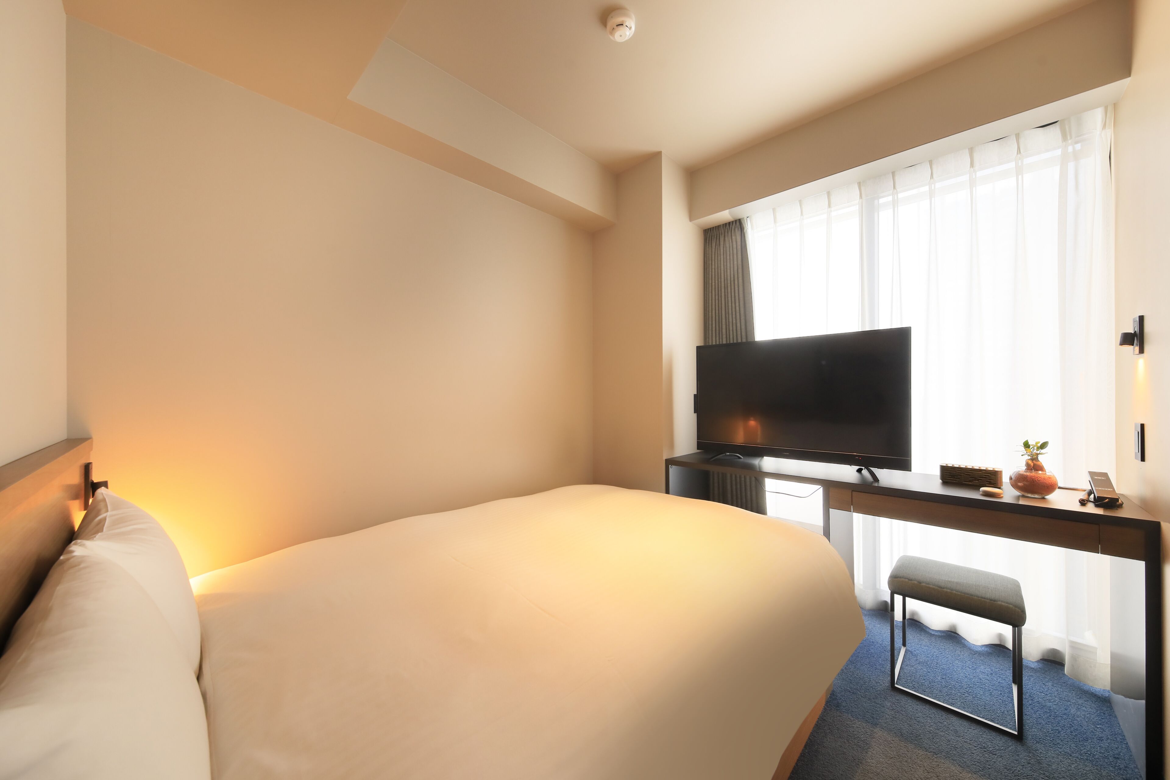 standard room, 1 double bed | desk, soundproofing, free wifi, bed sheets