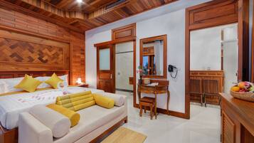 Premium bedding, minibar, in-room safe, desk