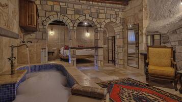 Honeymoon Suite