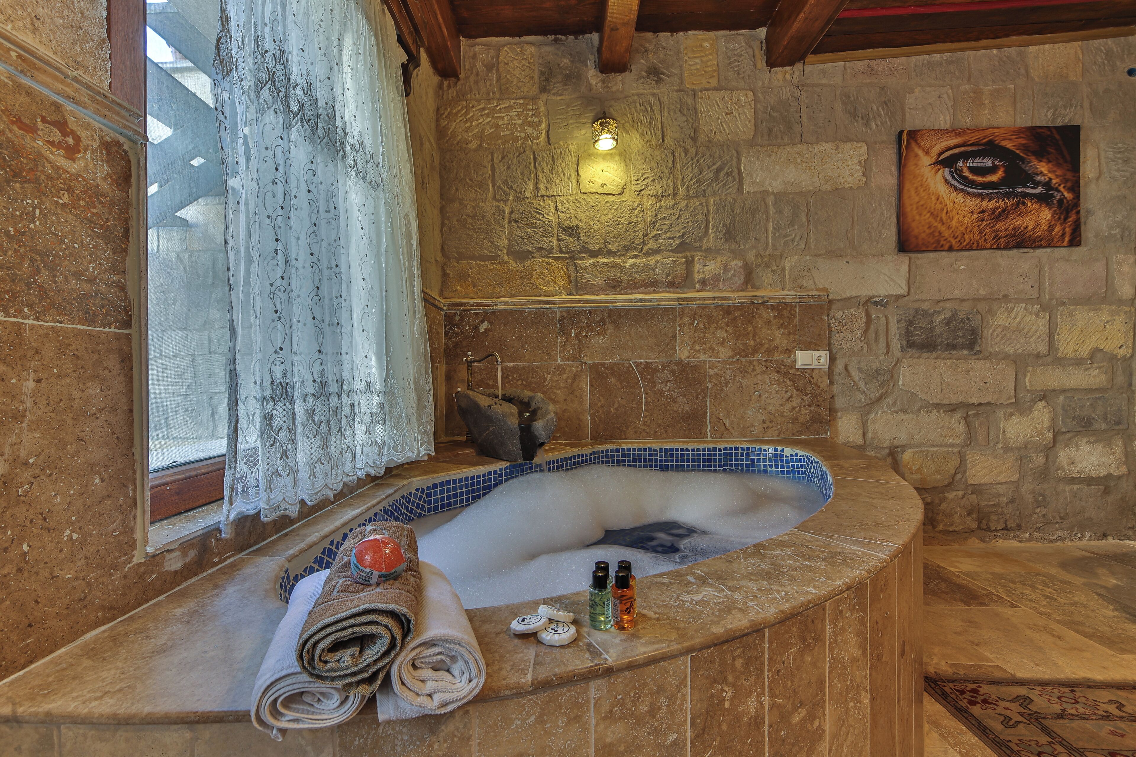 grand suite | deep-soaking bathtub