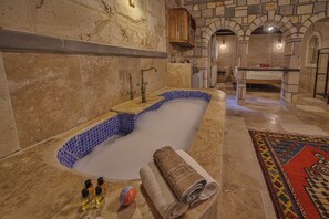 Honeymoon Suite | Bathroom | Free toiletries, hair dryer, slippers, towels - Luwian Stone House (Nevsehir)