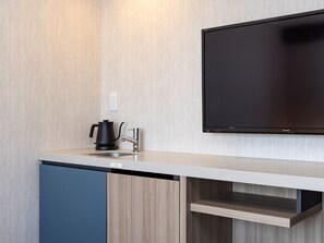 Fridge, microwave - Tokyu Stay Kanazawa (Kanazawa)