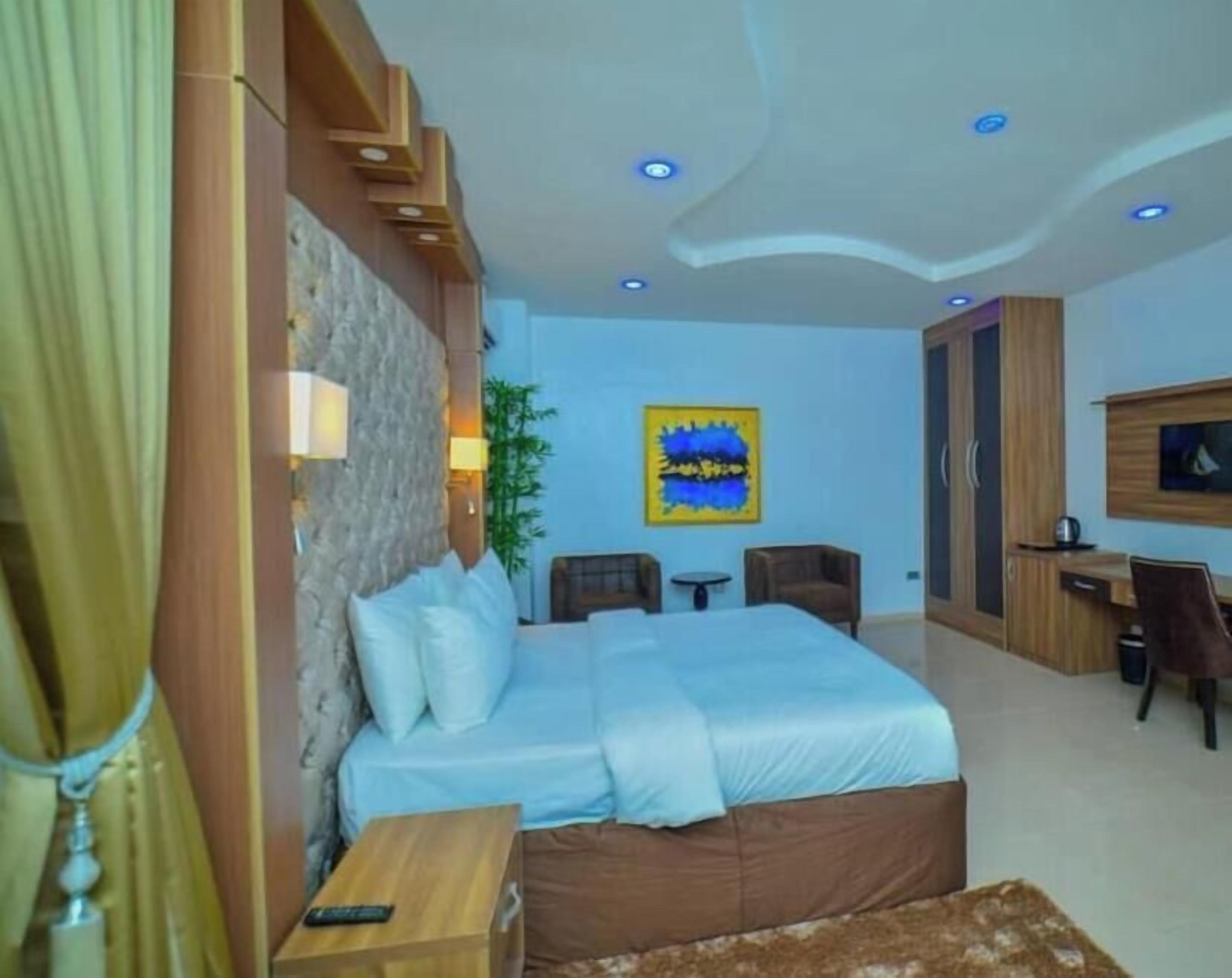 Desk, free WiFi, bed sheets