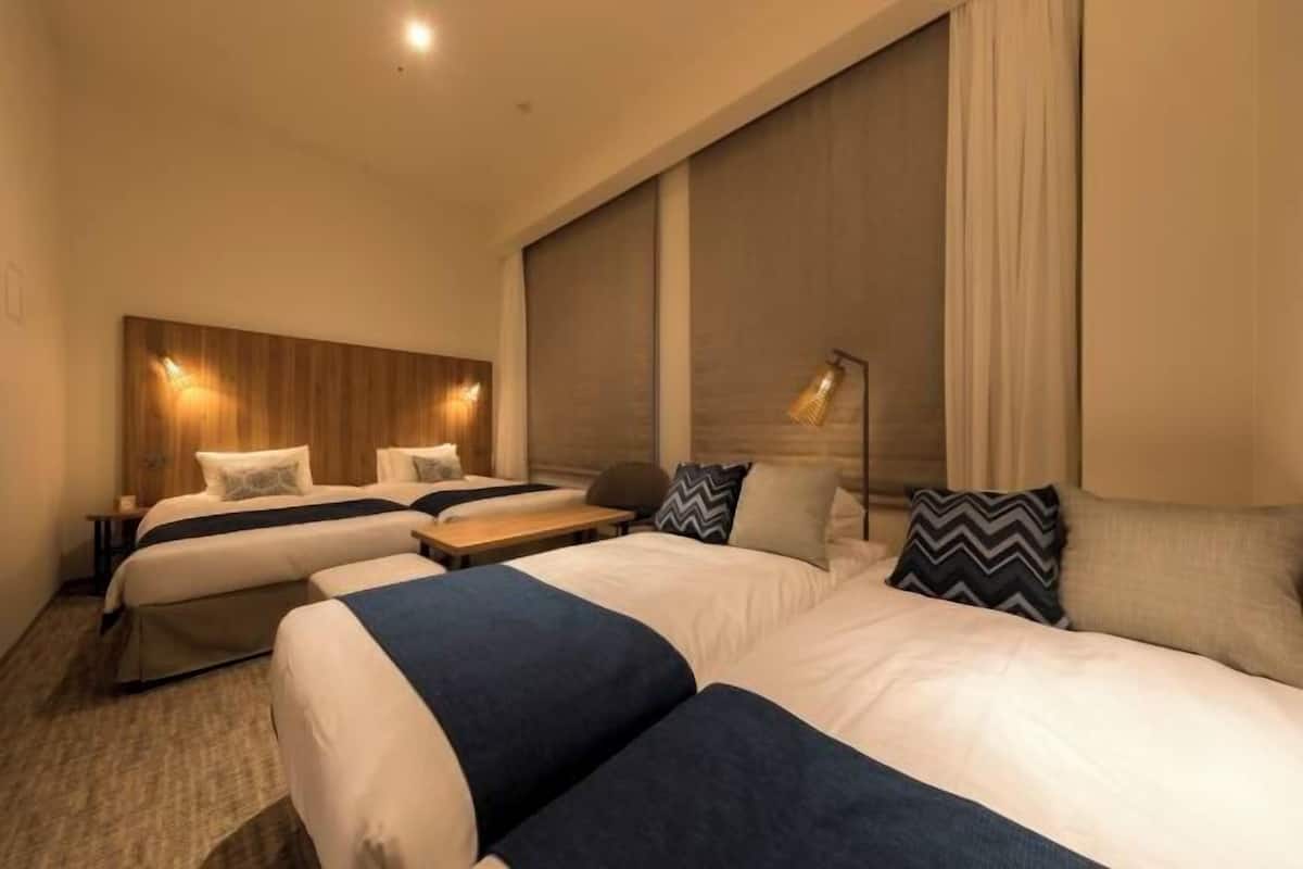 1 bedroom, in-room safe, blackout curtains, soundproofing