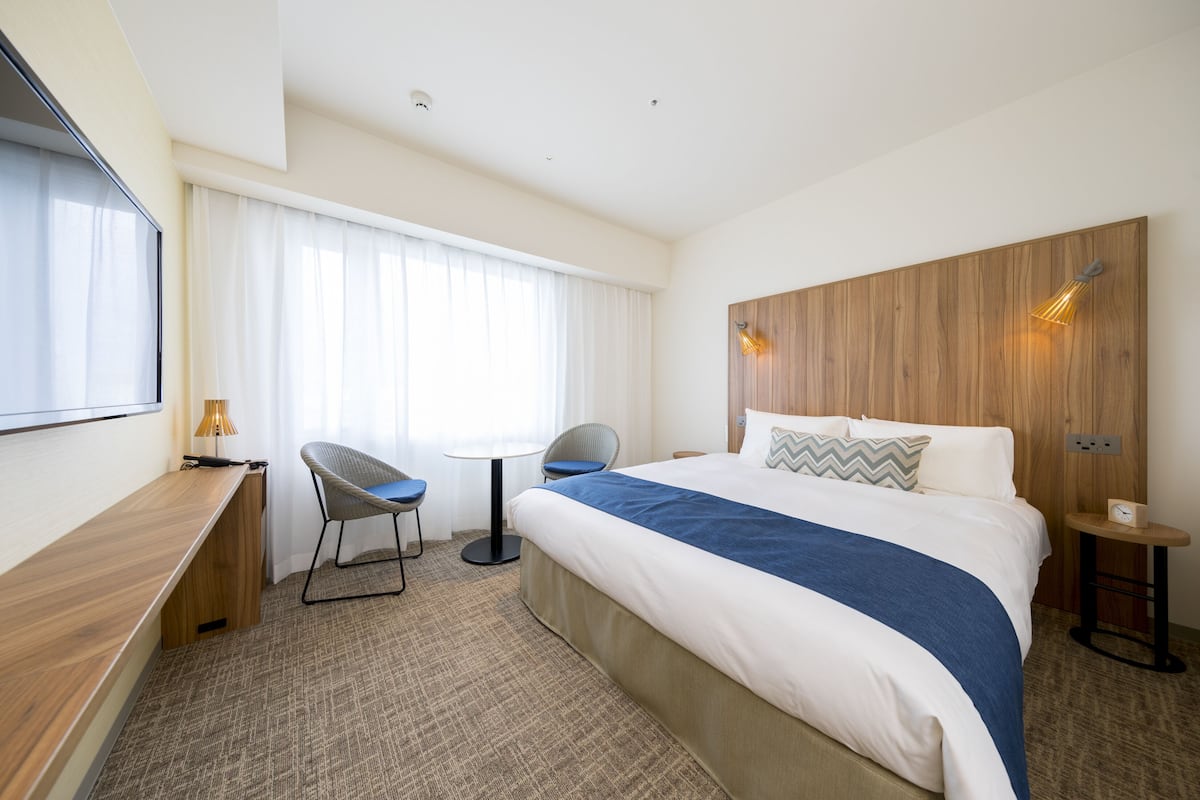 1 bedroom, in-room safe, desk, blackout drapes
