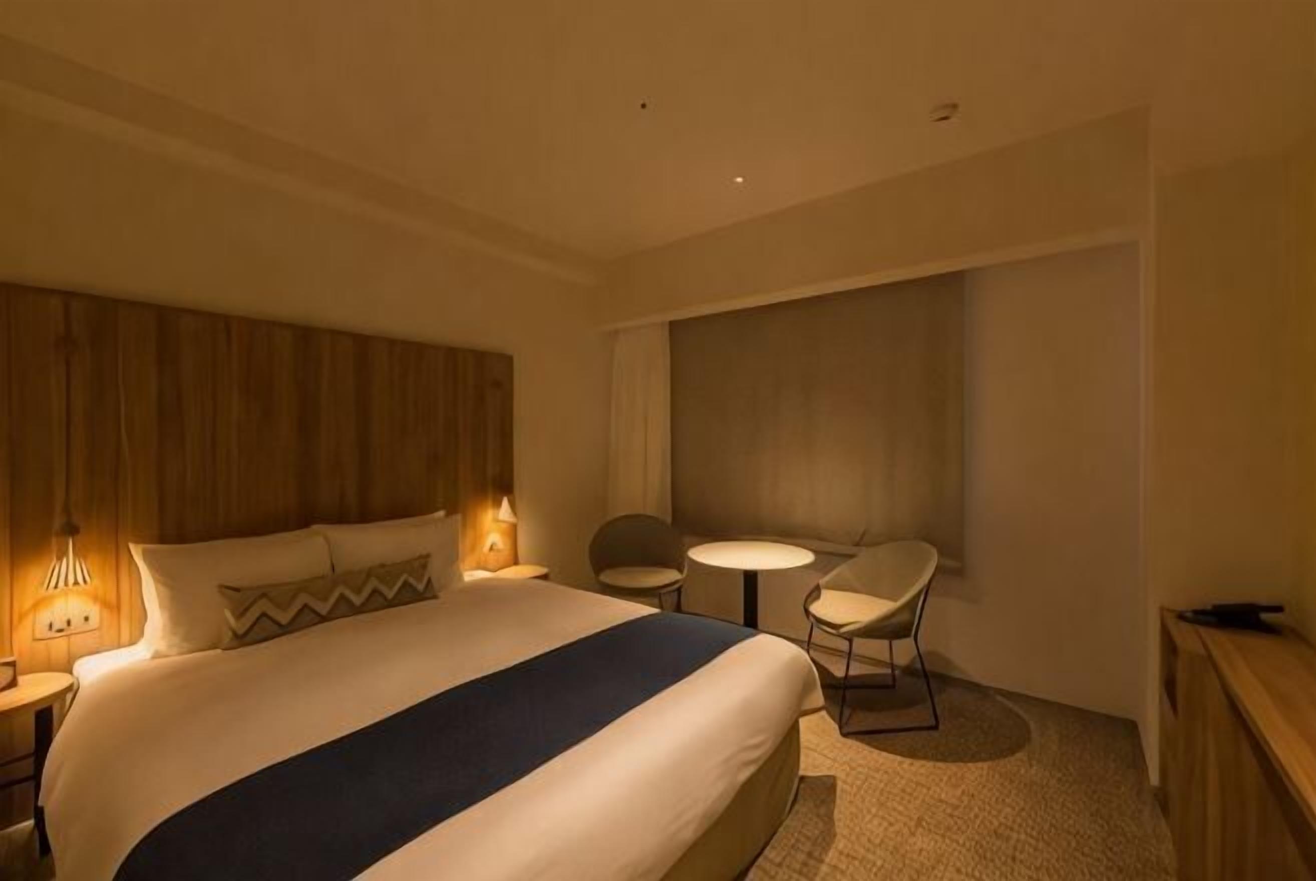 In-room safe, desk, blackout drapes, soundproofing