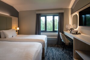 Standardværelse med 2 enkeltsenge | Premium-sengetøj, pengeskab på værelset, skrivebord