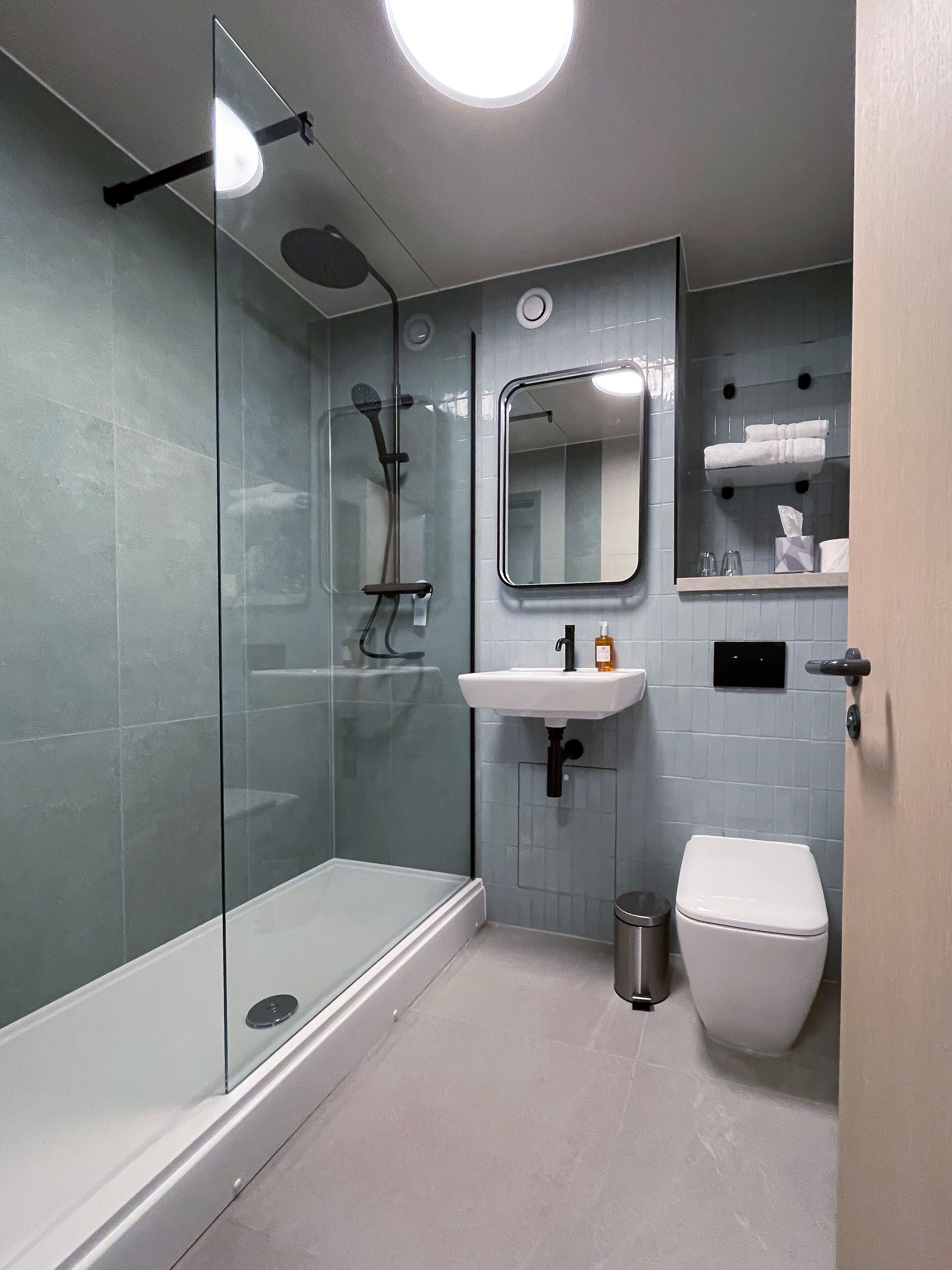 standard double room, 1 double bed | bathroom | free toiletries, hair dryer, towels, soap