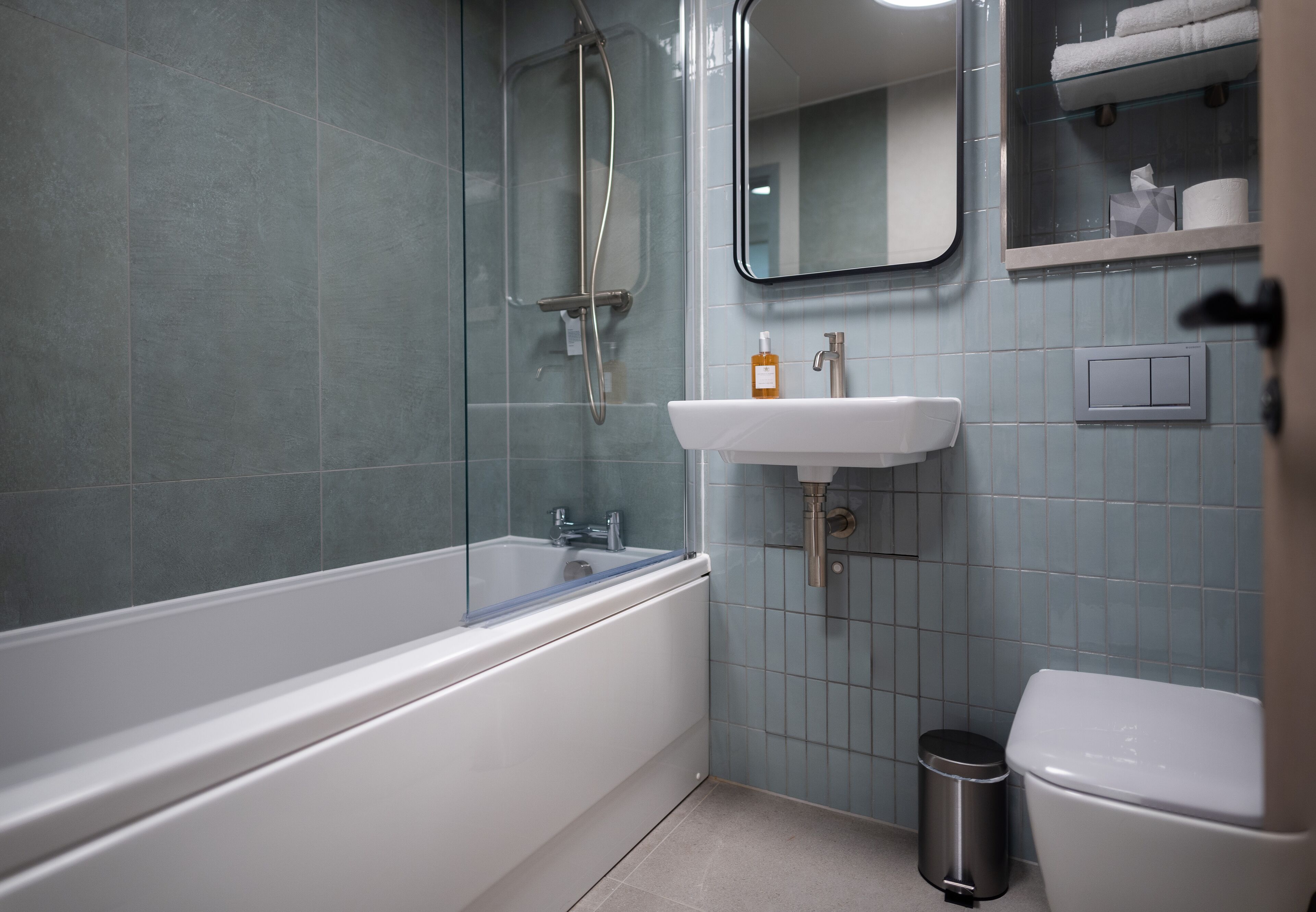 standard double room, 1 double bed | bathroom | free toiletries, hair dryer, towels, soap