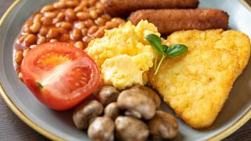 Daily buffet breakfast for a fee