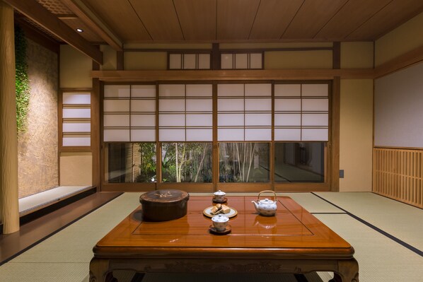 تناول الطعام