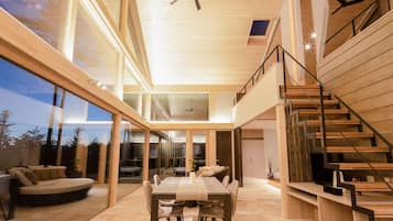 Biệt thự, không hút thuốc (C, Resort style, with private garden) | Khu vực ăn uống tại phòng
