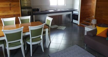 Bungalow in Mahina, Ahonu Valley