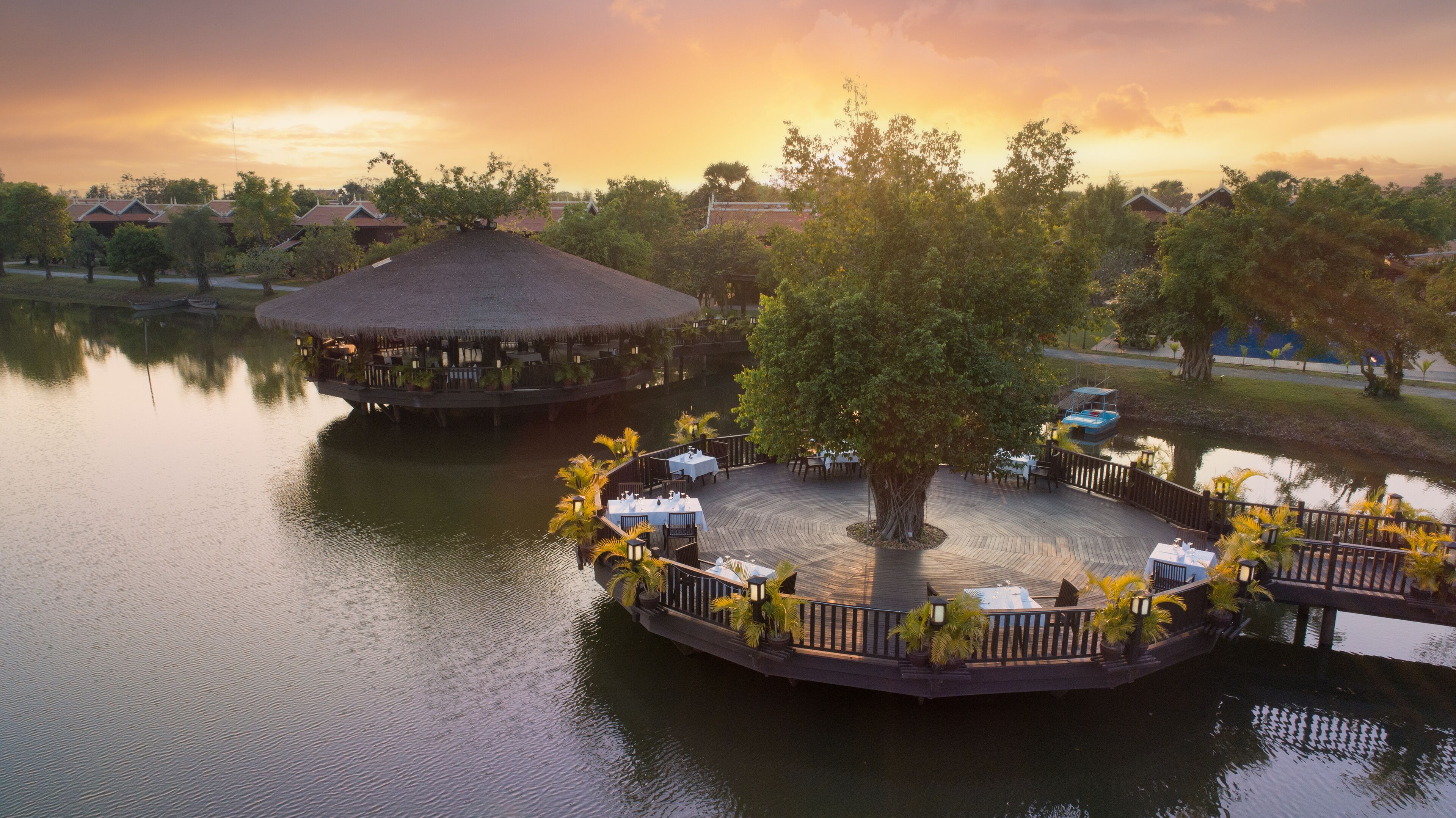 outdoor banquet area