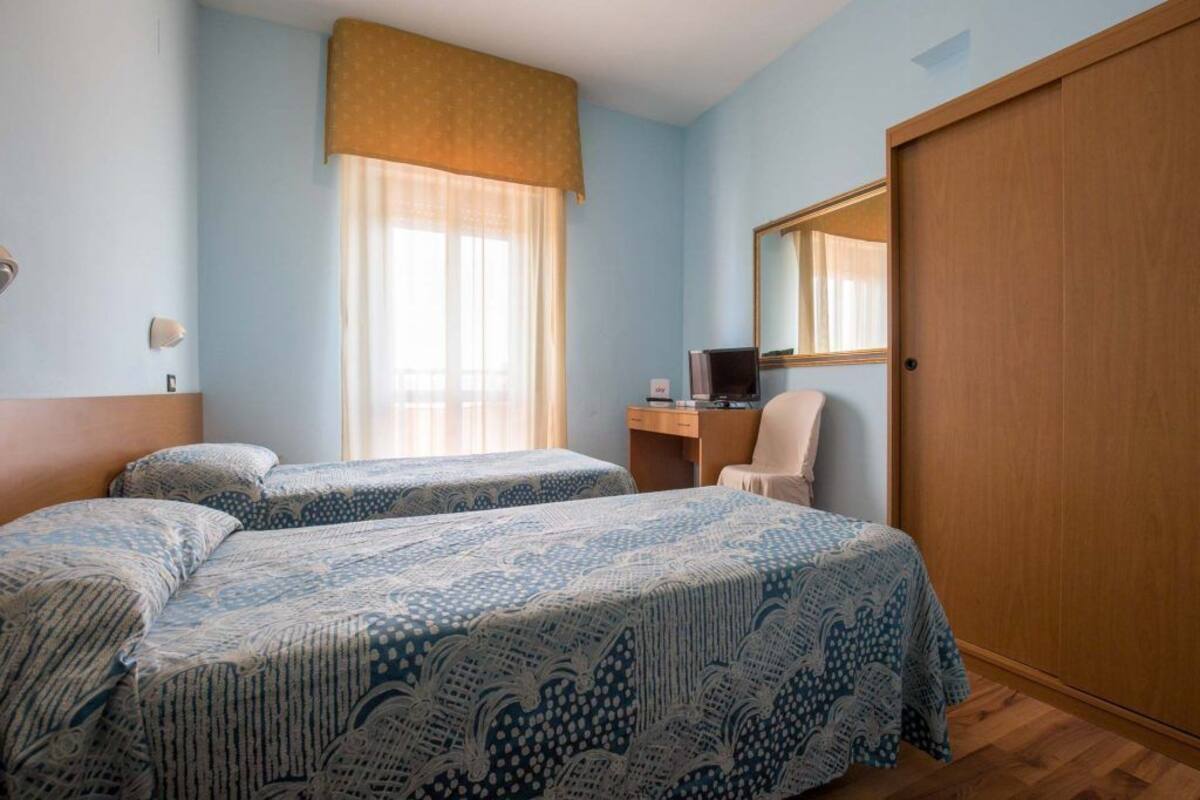 Basic Double Room | Cots/infant beds, free WiFi